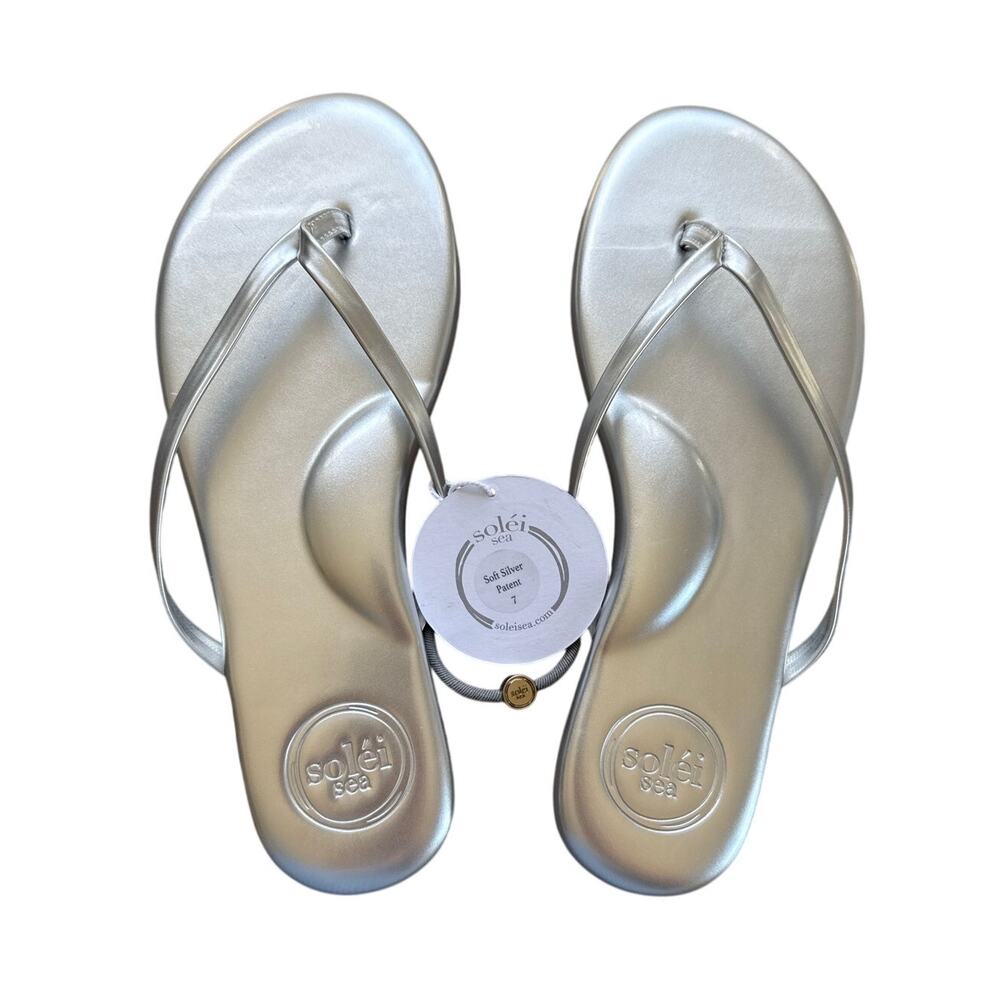 solei sea flips flips in soft silver patent NEW with tags Summer Vacation Vegan